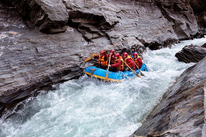Queenstown Shotover River White Water Rafting - Practising at Deep Creek