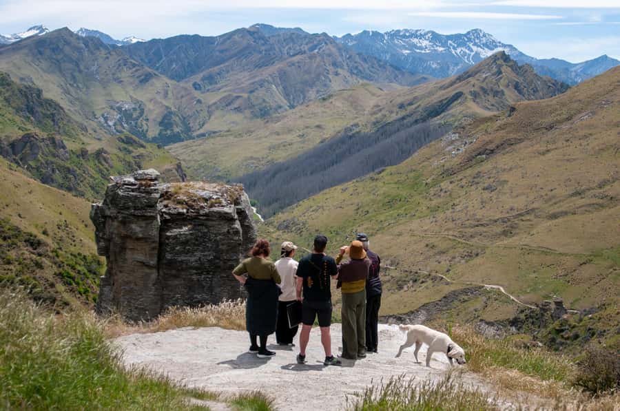 Queenstown: Skippers Canyon Goldrush Highlights Tour - Photo stops that break up the drive