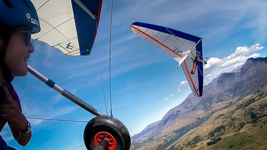 Queenstown: Tandem Hang Gliding Experience - The flight: quiet air and wide Queenstown views