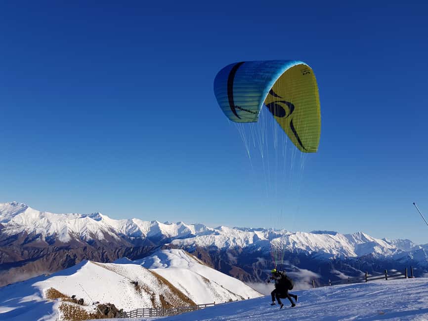 Queenstown: Tandem Paraglide - Winter - Coronet Peak 5400ft - From Queenstown desk to Coronet Peak ski field