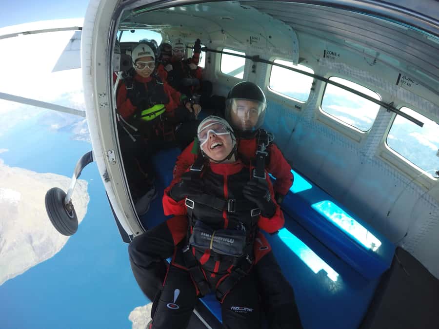 Queenstown: Tandem Skydive Experience - The jump: 200kph beside snow-capped peaks