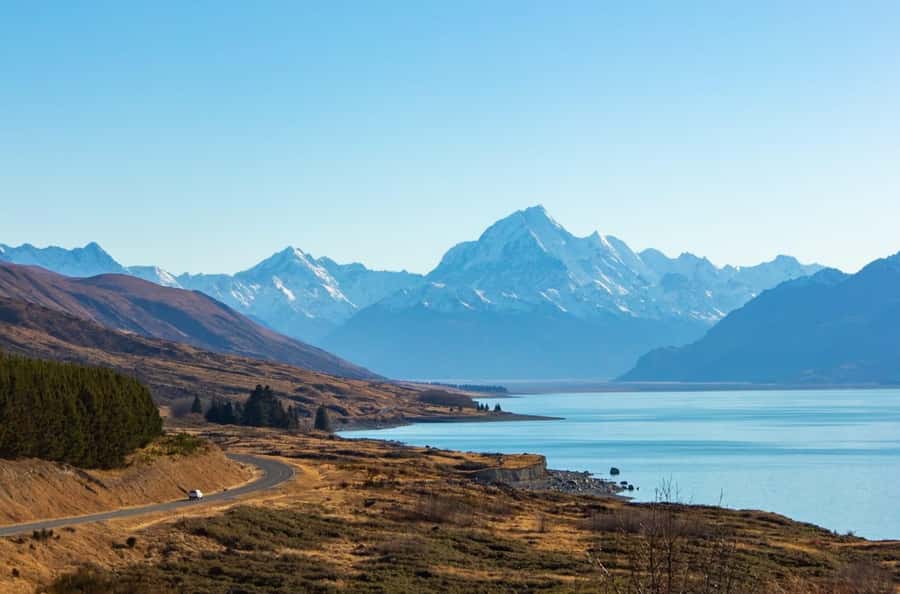 Queenstown to Christchurch via Mt Cook One-Way Tour - Lindis Pass and the 10-minute photo stop