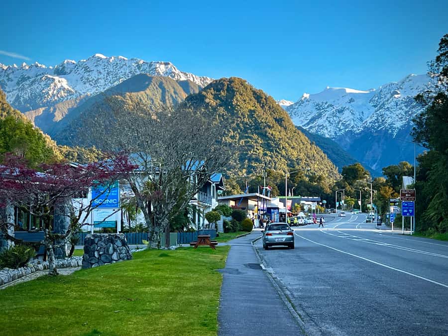 Queenstown to Franz Josef small group tour (one-way) - Lake Hawea offers a quieter counterpoint