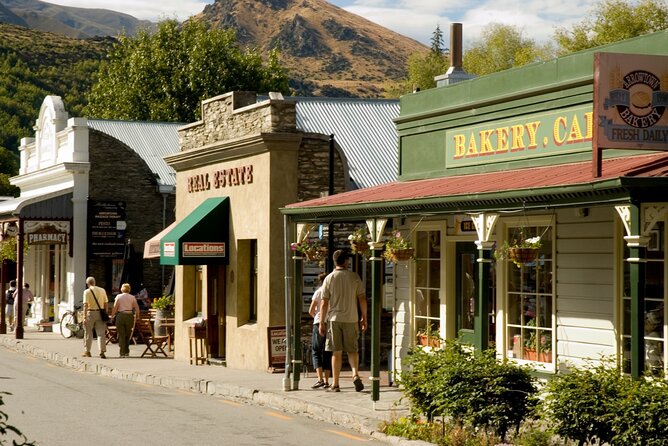 Queenstown VIP Wine Drop and Hop Tour - Gibbston Tavern gives the route a casual option
