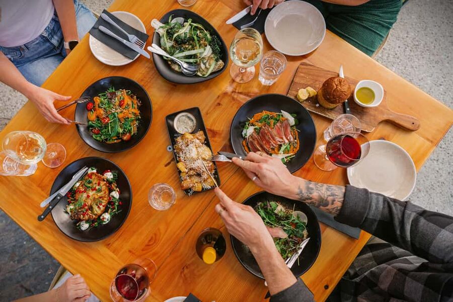 Queenstown: Wine & Food Tour, Scenic Tastings & Paired Lunch - Key points at a glance