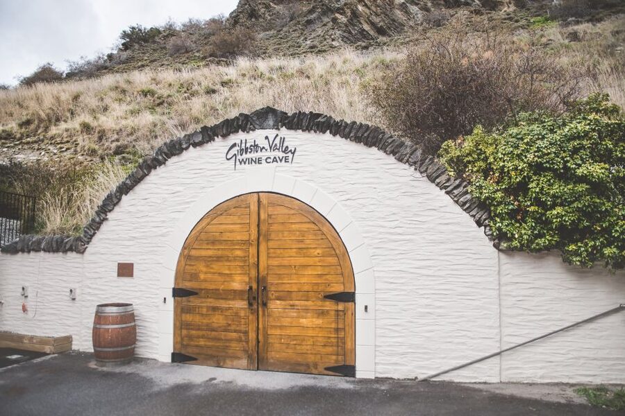 Queenstown: Wine Tasting Tour - Four cellar doors, one strong introduction to Central Otago