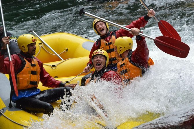 Rafting Rotorua Kaituna White Water Rafting | Kaitiaki Adventures - Tutea Falls, the big moment