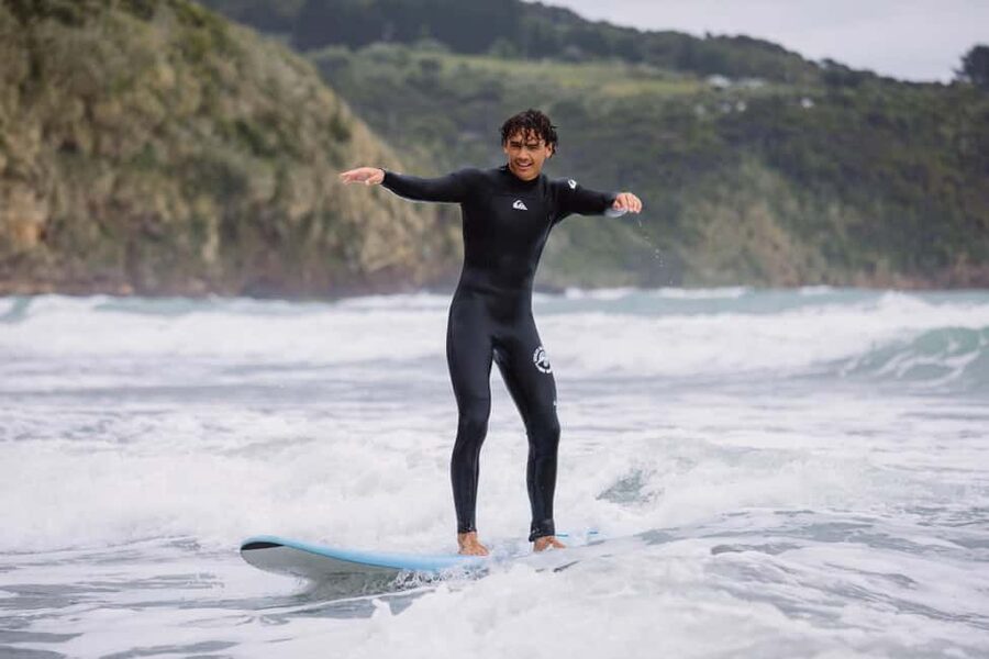 Raglan: 2 Day Surf Lesson Package - Key points at a glance