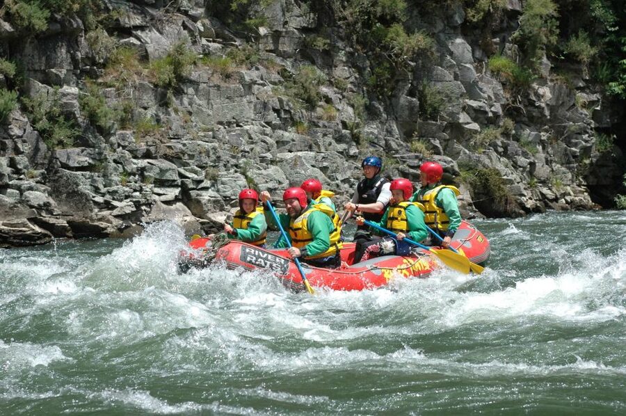 Rangitaiki Rafting Grade 2 - Starting at Aniwhenua Falls