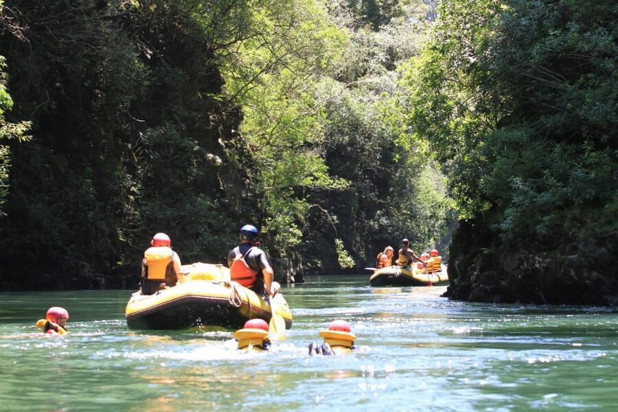Rangitaiki Rafting Grade 2 - What to bring and what the price covers