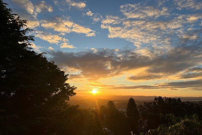 Romantic Auckland Sunset tour with Winery & Thermal pool - Why this Auckland evening works so well