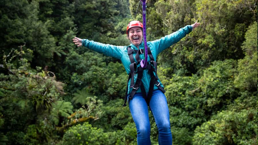 Rotorua: 6 Ziplines, Swing-Bridges & Wildlife Encounters - Six ziplines that build your nerve