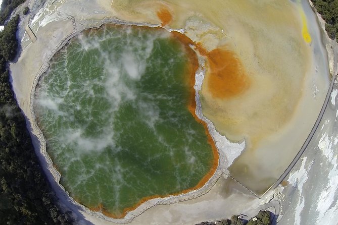 Rotorua based Small Group Morning Tour Waimangu and Wai O Tapu - Small group, minivan, and the group-size question