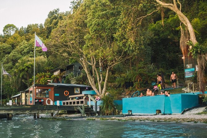 Rotorua: Daytime Scenic Lake Rotoiti Kayak Tour - The glowworm cave is a brief but unusual stop