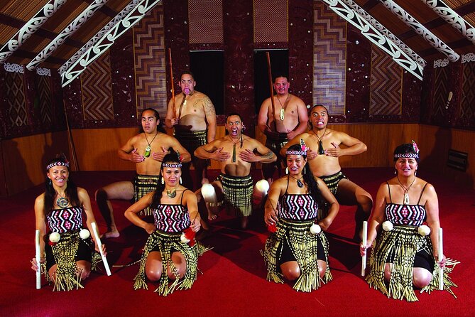 Rotorua Discovery Te Puia Tour - Mount Maunganui gives the day a coastal start