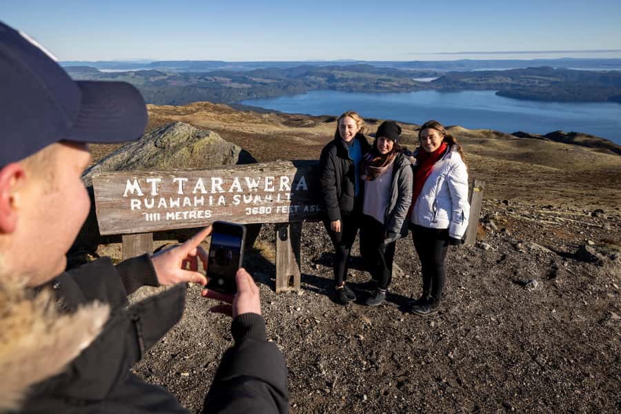 Rotorua: Helicopter Flight and Guided Walk on Mt Tarawera - Practical details that can affect your day