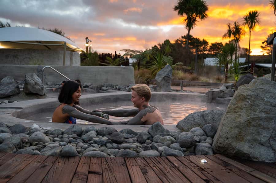 Rotorua: Hells Gate Outdoor Mud Bath & Spa Experience - Who should book this experience?