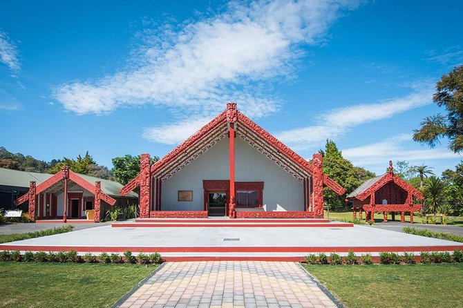 Rotorua Highlights Tour inc. Te Puia Tour, Lunch & Cultural Show - The return to Auckland and the reality of a 12-hour day