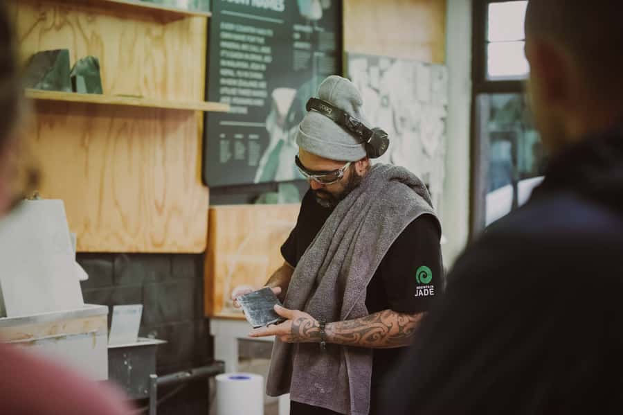 Rotorua: Jade Carving Experience at a Local Studio - Key points to know before booking