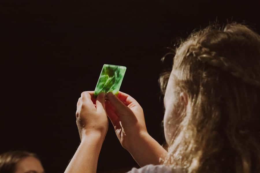 Rotorua: Jade Carving Experience at a Local Studio - The people who make the visit work
