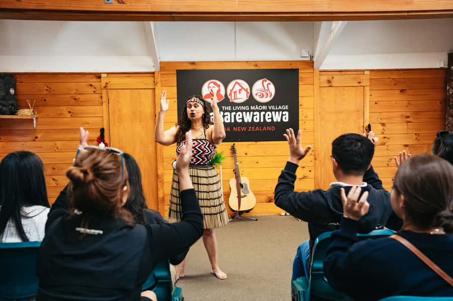 Rotorua: Māori Cultural Performance with Dancing - Practical advice for getting the most from it