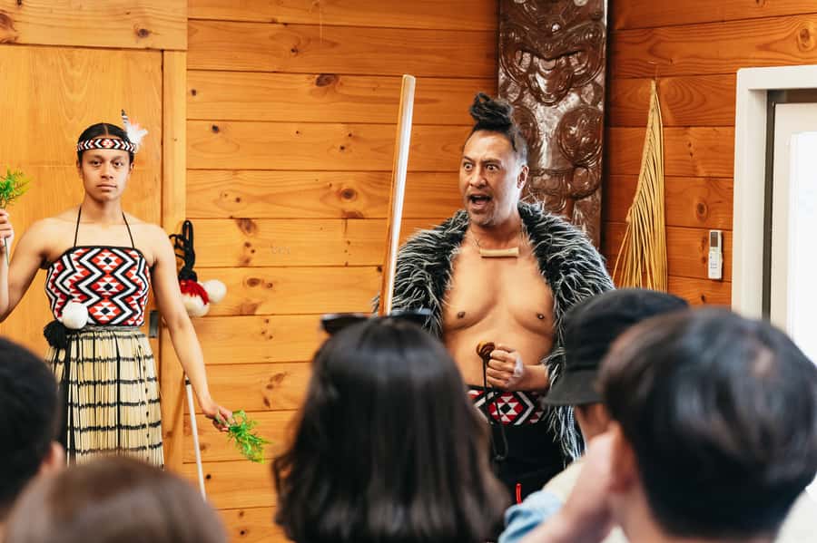 Rotorua: Māori Cultural Performance with Dancing - Poi dance: rhythm, control, and grace