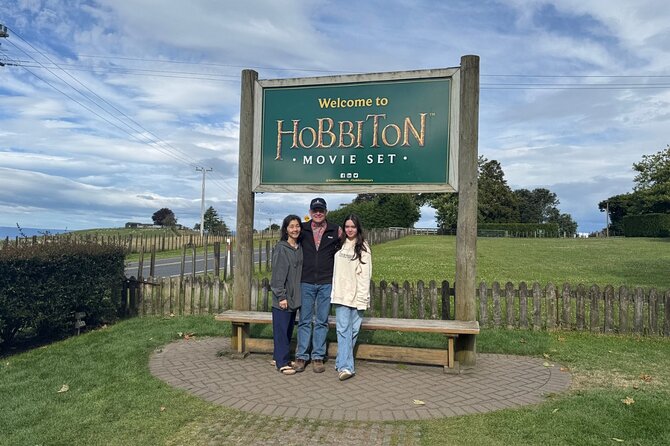 Rotorua Small-Group Day Tour from Auckland - Rotorua city and Lake Rotorua
