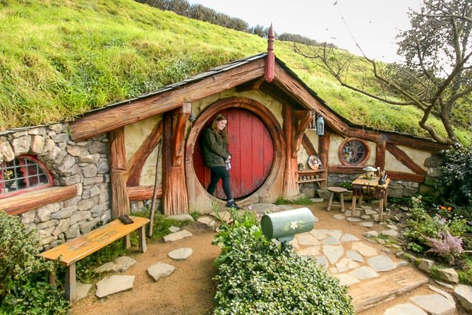 Rotorua to Auckland via Hobbiton Tour with Lunch - One Way - Why this is a smart Rotorua to Auckland transfer