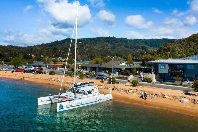Sail, Seals, and Walk Tour in Abel Tasman - Sailing past Fisherman Island and Adele Island