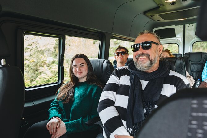 Seal Coast Safari - Exclusive access to Wellington's secret coast - Meeting the fur seals without disturbing them