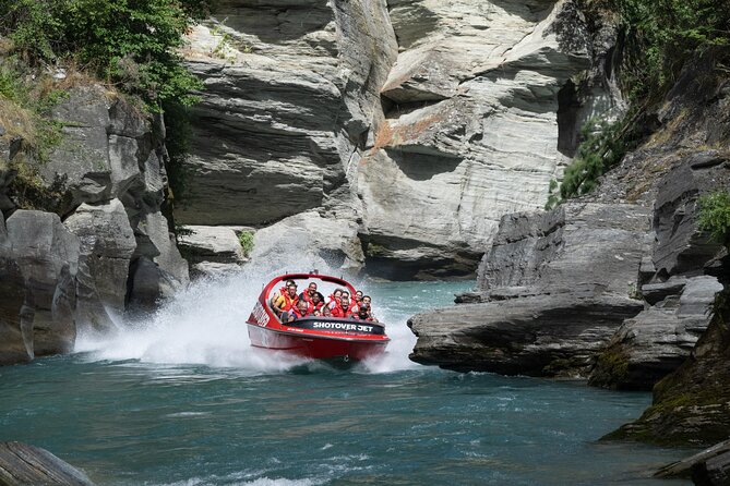 Shotover River Extreme Jet Boat Ride in Queenstown - The 25-minute Shotover Jet ride