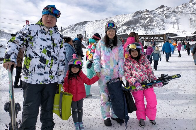 Shuttle Park n Ride to Whakapapa Ski fields - The ride through Tongariro National Park