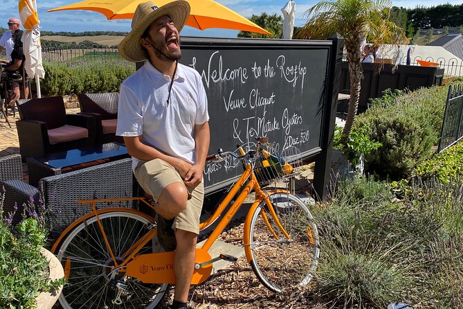 Sip & Savour through Waiheke Island (11 guests max) - Lunch gives the day a proper center