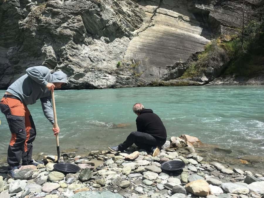 Skippers Canyon 4WD Heritage Tour from Queenstown - Leaving Queenstown for the Wakatipu Basin