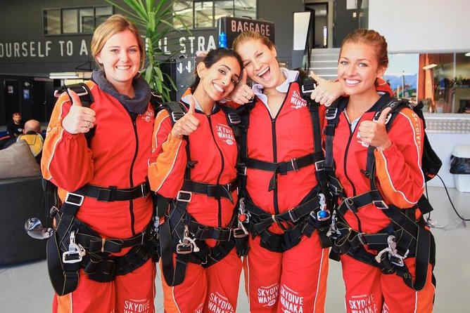 Skydive Wanaka - A mountain jump with a sightseeing flight built in