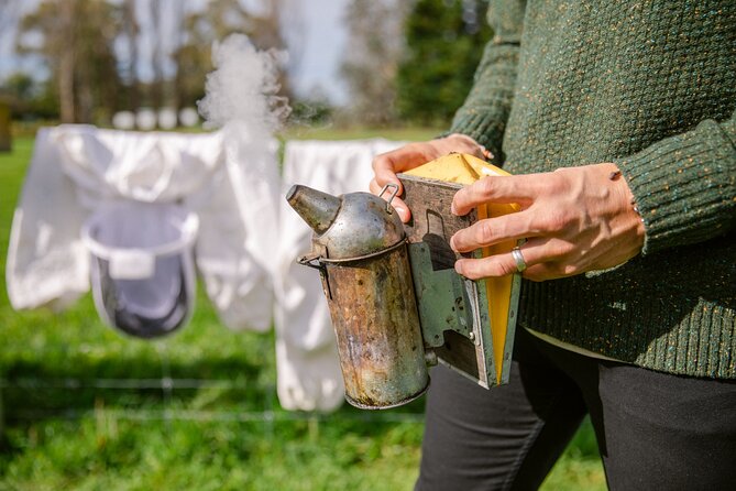 Small-Group Beekeeping Experience in Tauherenikau - Why the hive-to-jar format works