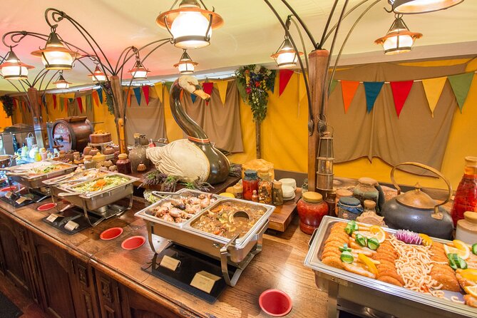 Small-Group Hobbiton Tour from Auckland with Party Marquee Lunch - Key points at a glance