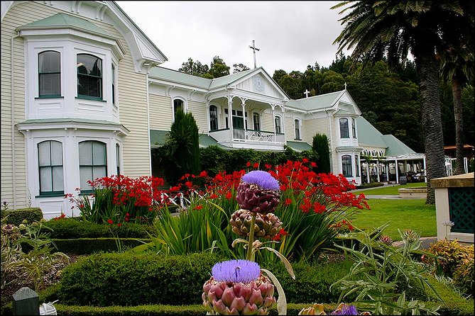 Small group - Napier Premium Winery , Beer & Cider + 5.5h to 6h. - The brewery or ale-house stop is more than a token extra
