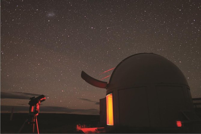 Stargazing Experience at Cowan's Private Observatory - Using the telescopes to find planets and star clusters
