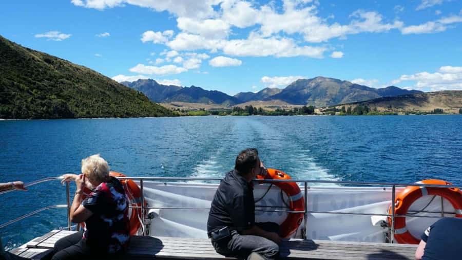 Stevensons Island 2-Hour Cruise and Nature Walk - The outward cruise through Lake Wanaka and Stevensons Arm