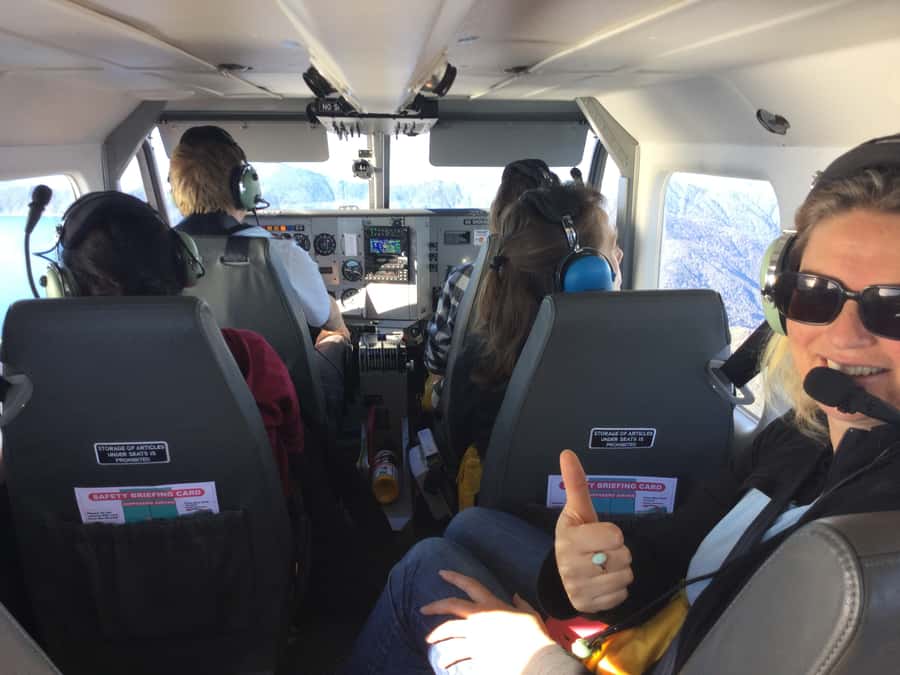 Takaka: Farewell Spit/Abel Tasman Scenic Flight - What the small-group format changes
