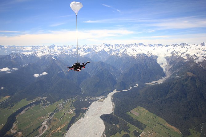 Tandem Skydive 16,500ft from Franz Josef - Clear weather can change the whole value of the jump