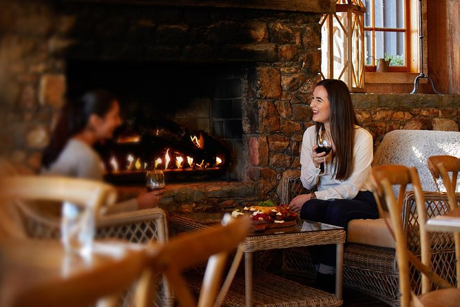 Taste of Waiheke Food and Wine Tour - Batch Winery combines lunch and wine