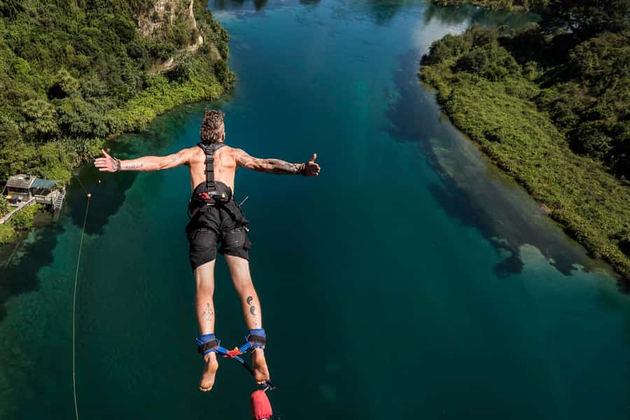 Taupō: AJ Hackett Taupō Bungy - NZ's Highest Water Touch! - Choosing high and dry, water touch, or full submersion