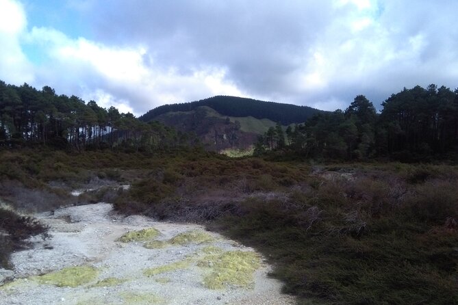 Taupo Day Trip with Orakei Korako or Waiotapu from Rotorua - Huka Falls from the lookout