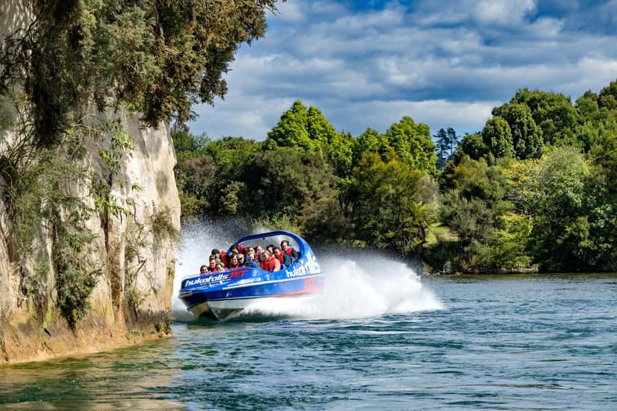 Taupō: Huka Falls 30-Minute Jet Boat Experience - Why the river-level view of Huka Falls matters