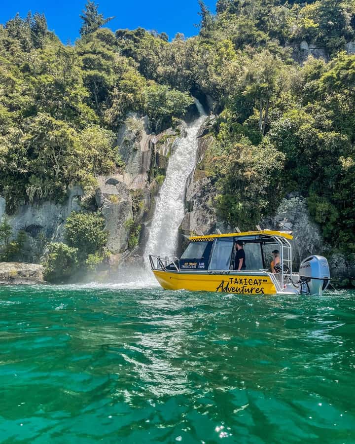 Taupo: Lake Taupo Western Bays Catamaran Tour with Bush Walk - Who will enjoy this catamaran trip most?