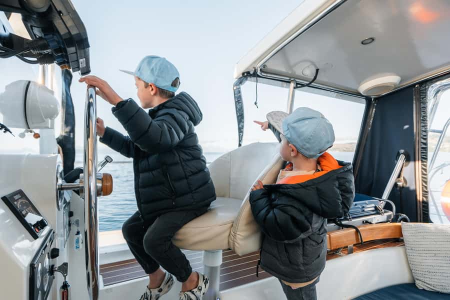 Taupo: Māori Rock Carvings Lake Taupo Catamaran Tour - Booking, cancellation, and timing tips