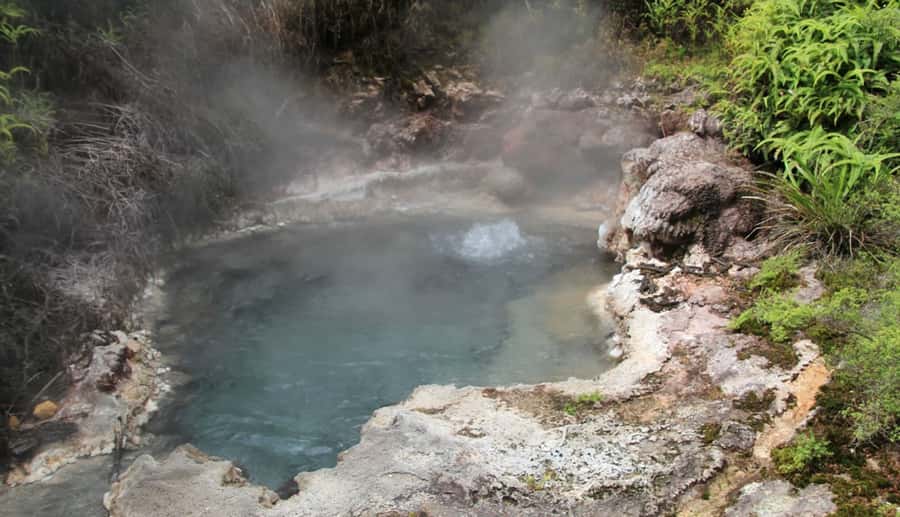 Taupo: Orakei Korako Geothermal Park and Cave Entry Ticket - Ruatapu Cave and the Sacred Hole