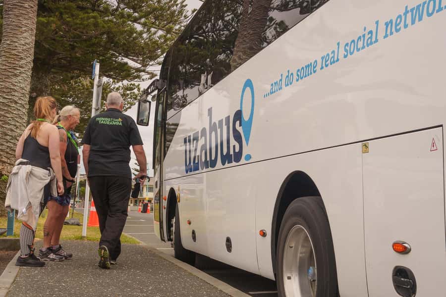 Tauranga City & Scenic Sightseeing 2-hour Local Tour - Starting at the port and finding the right bus